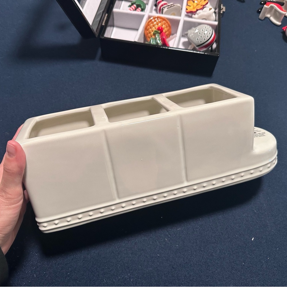 RETIRED Nora Fleming: Straight Utensil Holder